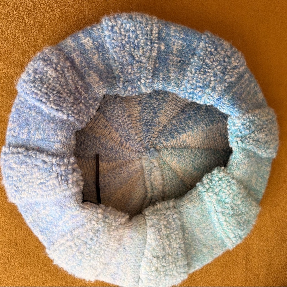 Blue Ombré Knit Beret - Picture 8 of 8
